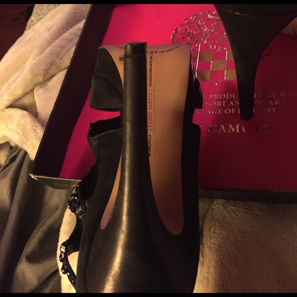 Vince Camuto glitz suede pumps - Picture 7 of 8